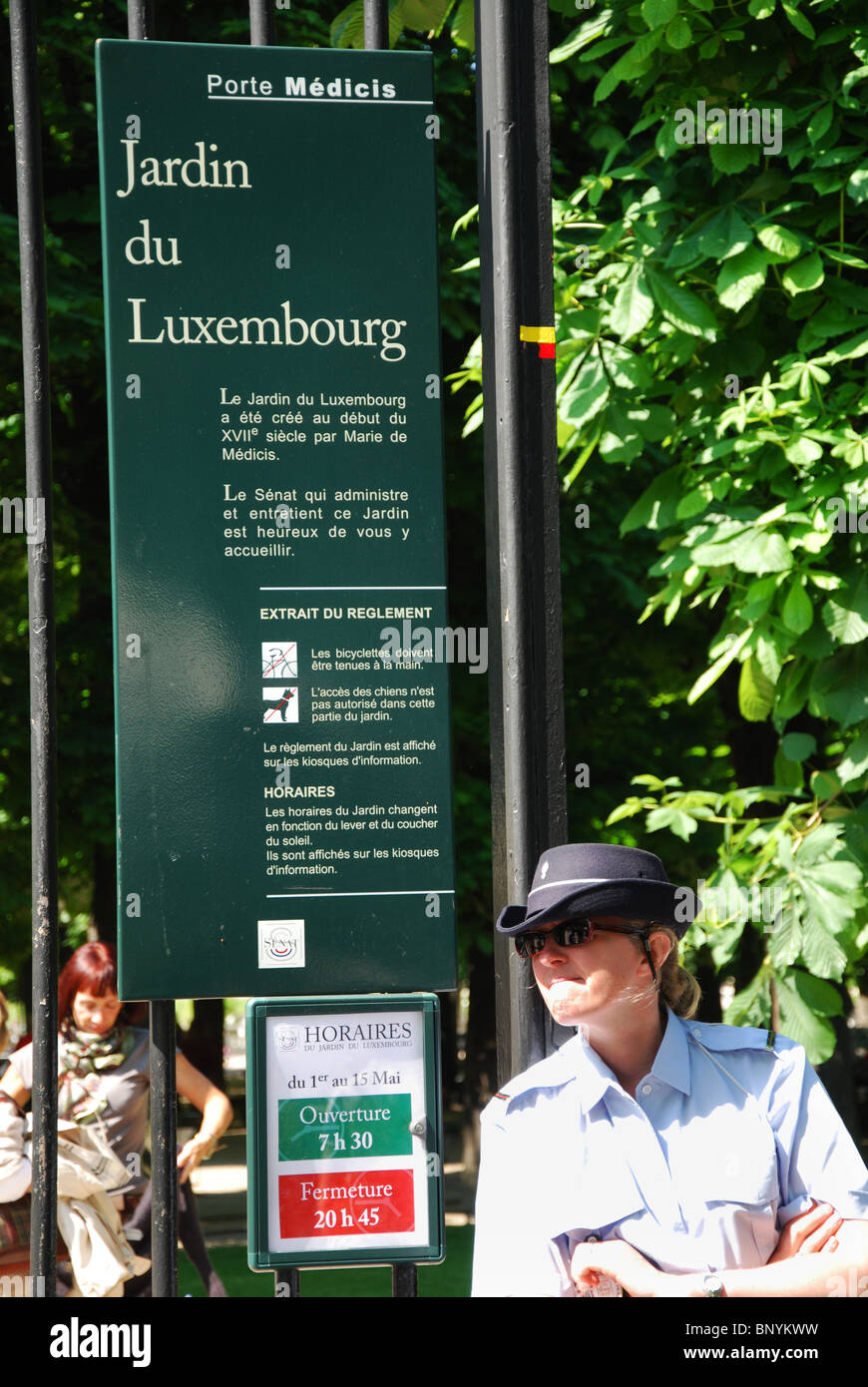 Schild am Jardin du Luxemburg Paris Frankreich Stockfoto