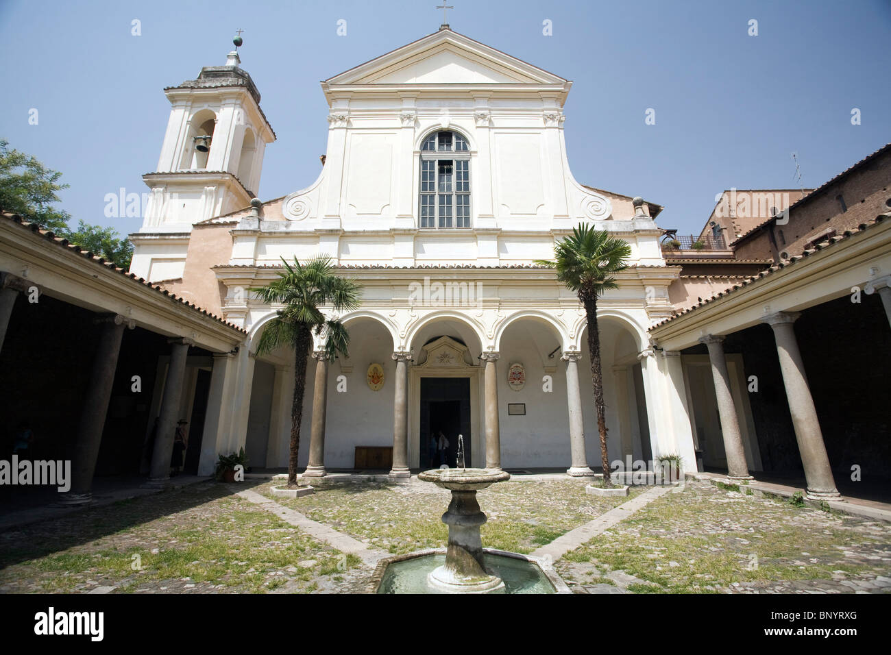 San clemente abbey Fotos und Bildmaterial in hoher Auflösung Alamy