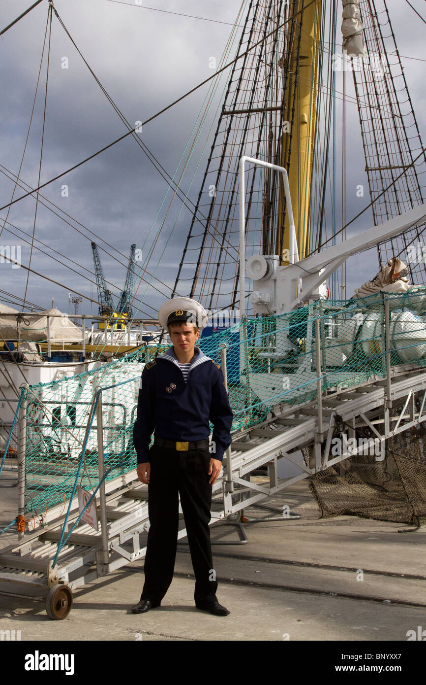 Russische sailor in Hartlepool 2010 Tall Ships Race, das Dorf und die Marina, Teesside, North Yorkshire, Großbritannien Stockfoto