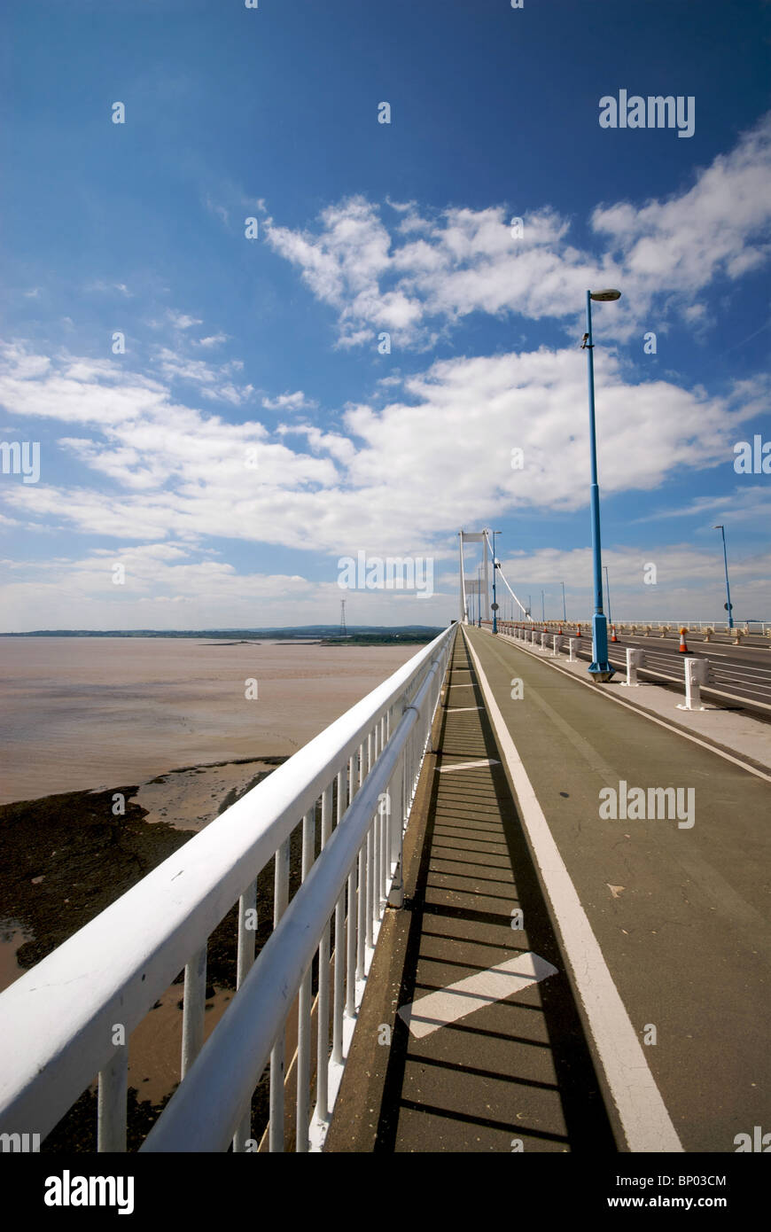 Fluß Severn Brücke UK M4 Road zu Fuß Zyklus Weg Stockfoto