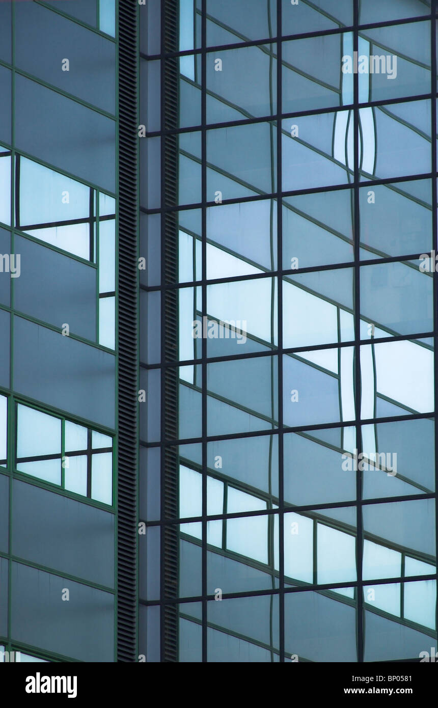 Ein Detail der lokalen Regierungsgebäude in Glenrothes, Fife, Schottland Stockfoto