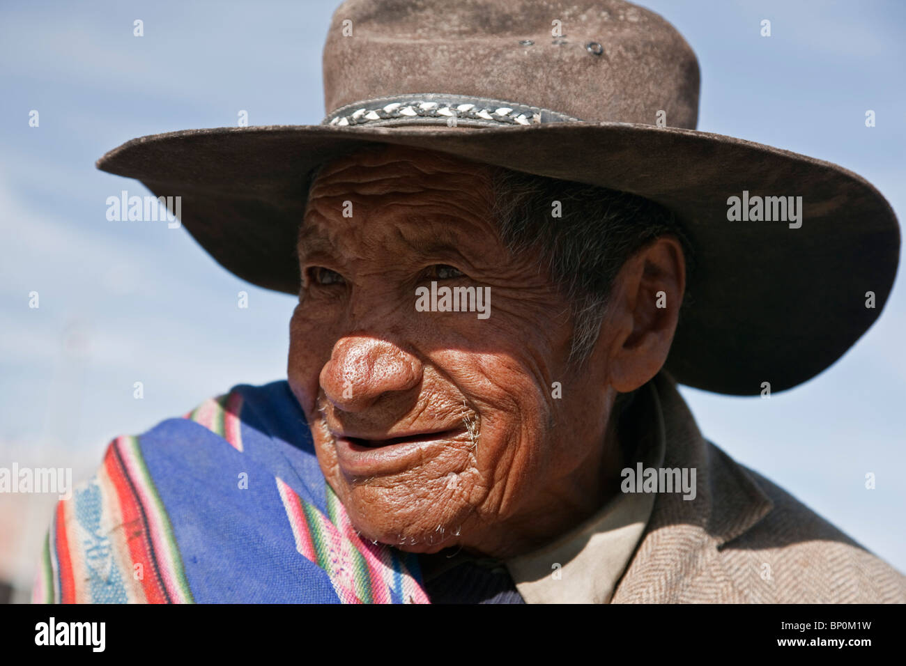 Peru, ein alter Bauer in Chivay in der Provinz Caylloma. Stockfoto