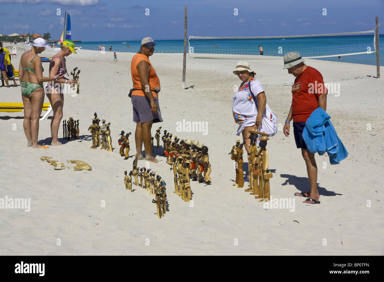 Strand Marktstand verkaufen Geschenke und Souvenirs in Kuba. Stockfoto