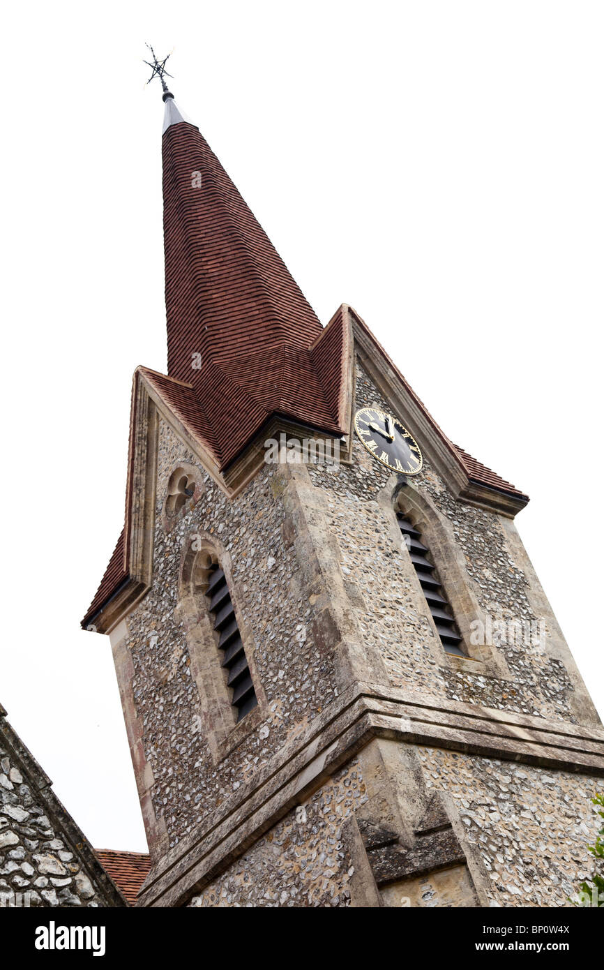 gekachelten Kirchturm auf eine englische Dorfkirche Stockfoto