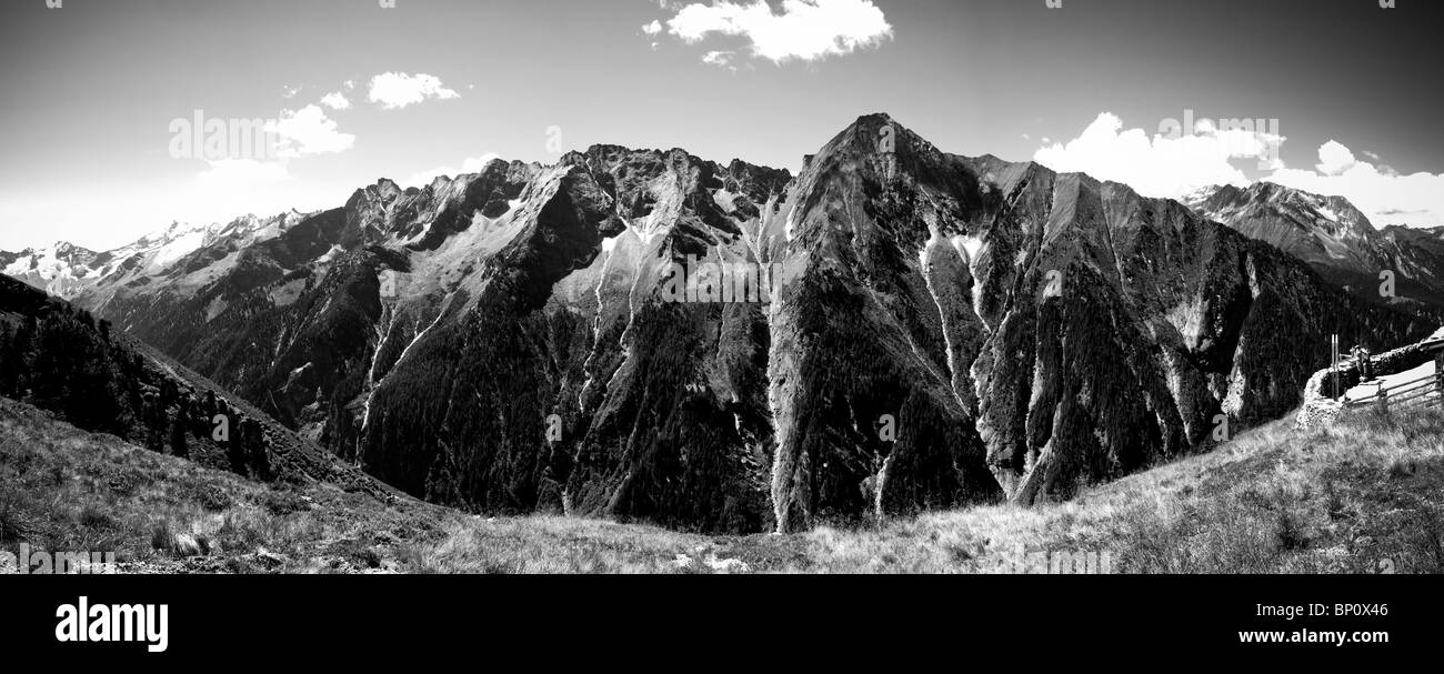 Blick vom Berg Ahorn, Mayrhofen, Österreich. Stockfoto