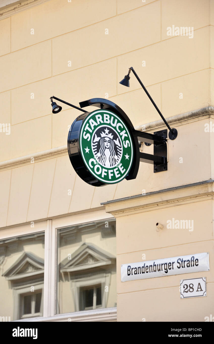 Starbucks-Logo Potsdam Deutschland Juli 2010 Stockfoto