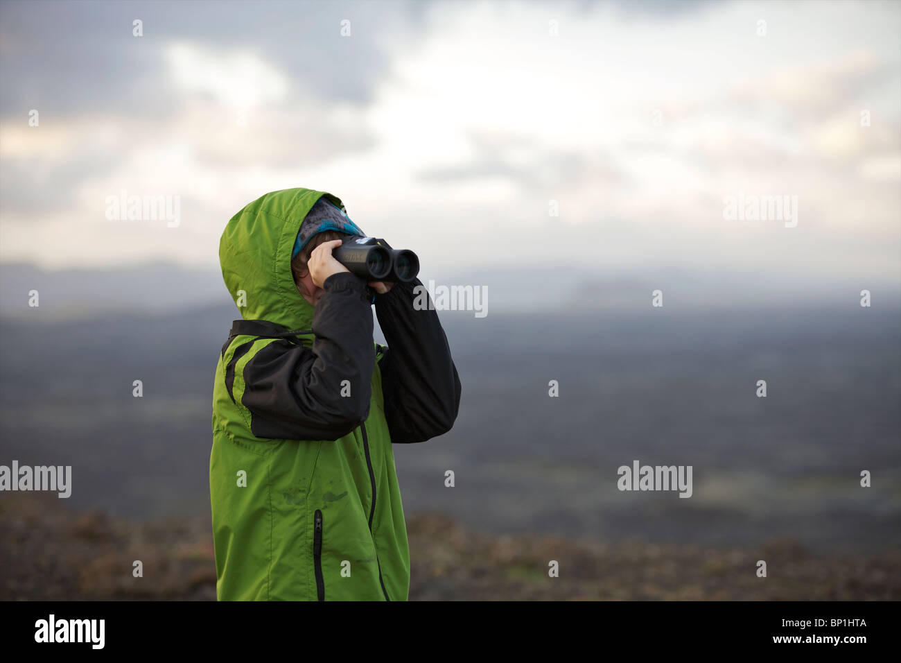 Junge in das Hochland von Island. Lakagigar, Laki Krater im Vatnajökull-Nationalpark Stockfoto