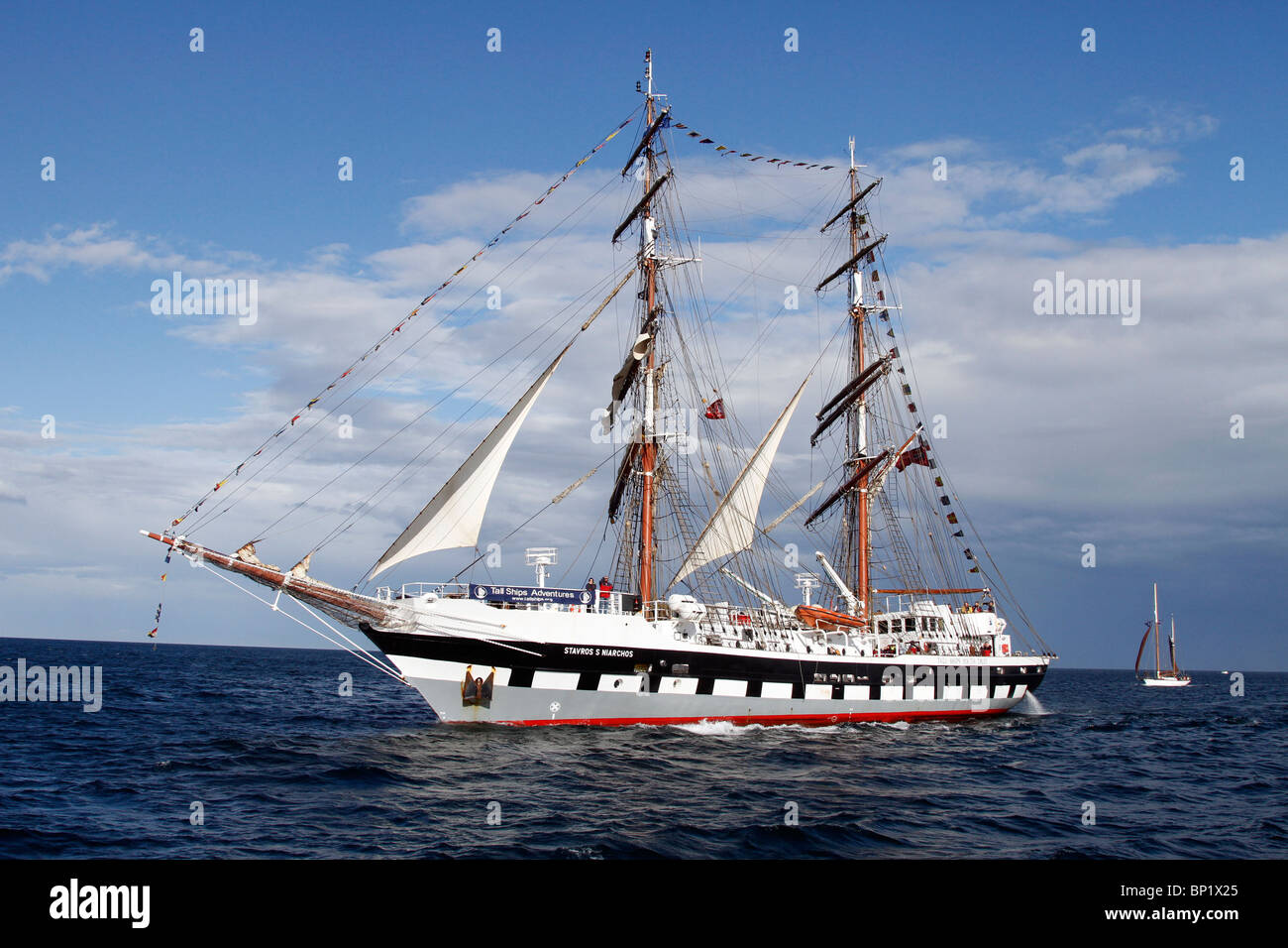 Stavros S Niarchos ist eine britische Brig - manipulierten Tall Ship, jetzt umbenannt in "Sunset". Zuvor war sie im Besitz der Tall Ships Youth Trust betrieben. Klasse A Tall Ships am Hartlepool Festival Rennen 2010, North Yorkshire, Großbritannien Stockfoto