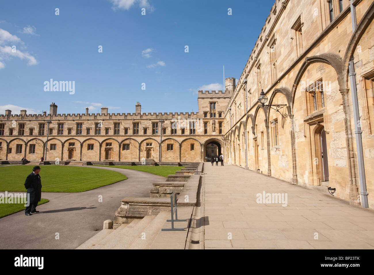 Bild zeigt das große Viereck, besser bekannt als Tom Quad, Christ Church, Oxford, England. Foto: Jeff Gilbert Stockfoto