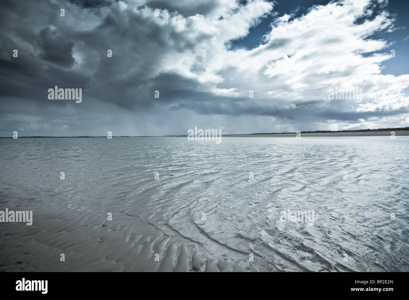 Dornoch Sand am Ufer des Dornoch Firth einen kurzen Spaziergang vom Stadtzentrum entfernt von Dornoch in den schottischen Highlands. Stockfoto