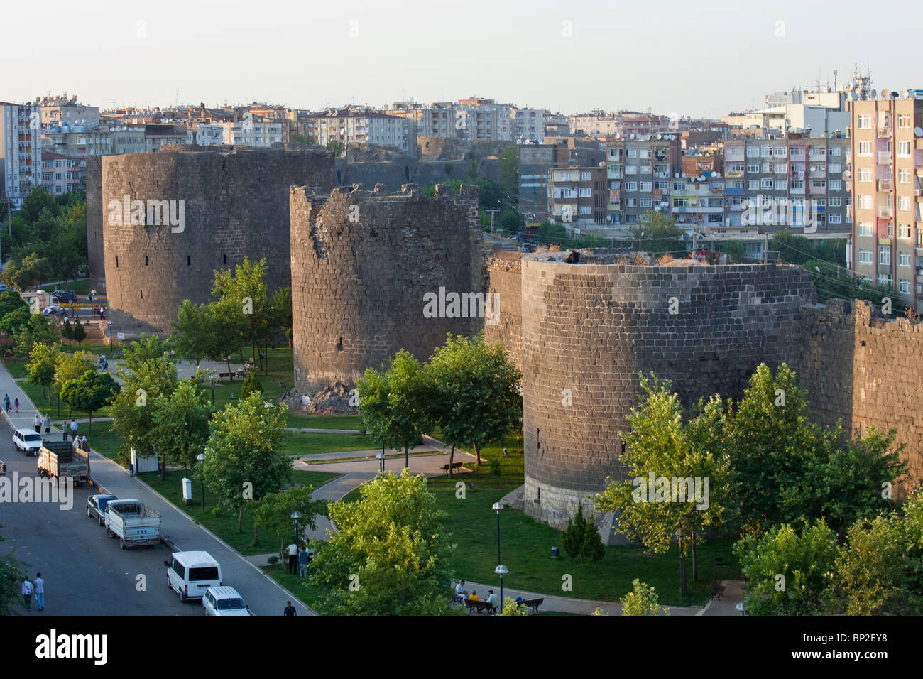 Alte Stadtmauer in Diyarbakir, Türkei Stockfotografie Alamy