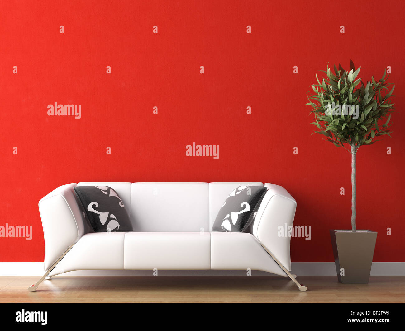Interior Design der modernen weißen Couch auf rote Wand Hintergrund Stockfoto
