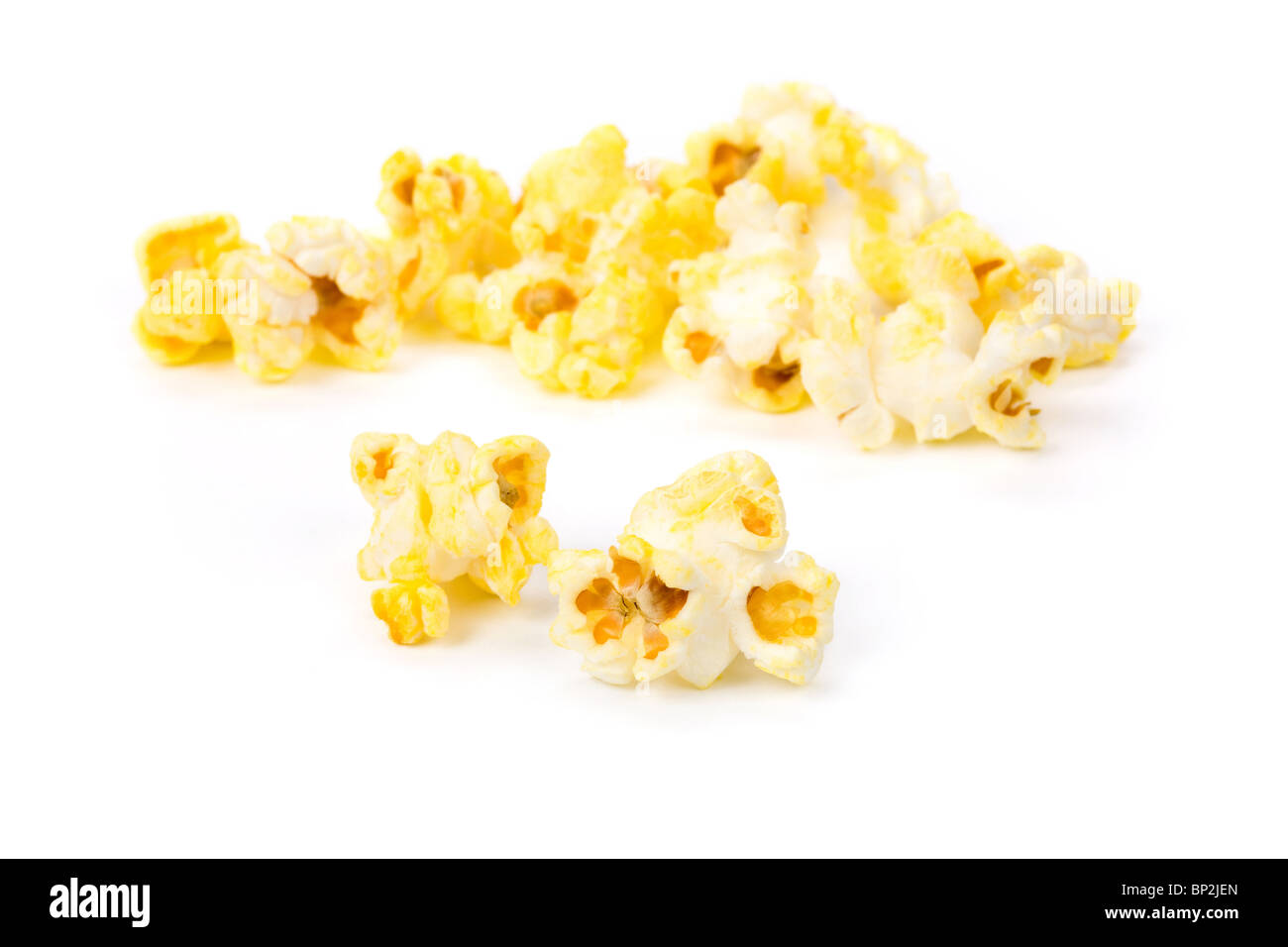 Popcorn mit weißem Hintergrund Nahaufnahme Schuss Stockfoto