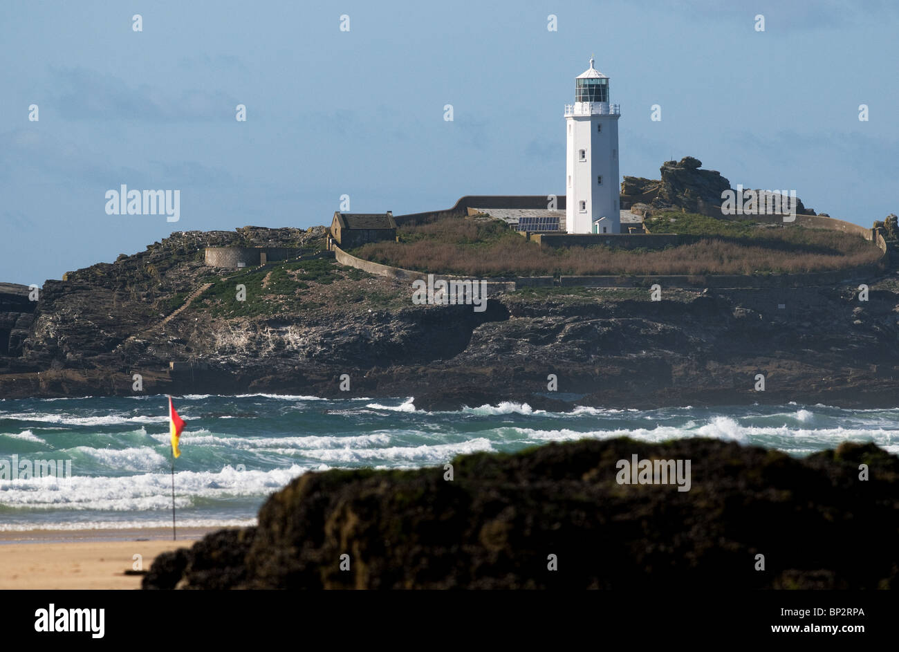 Der Leuchtturm auf Godrevey Insel in Cornwall.  Foto von Gordon Scammell Stockfoto