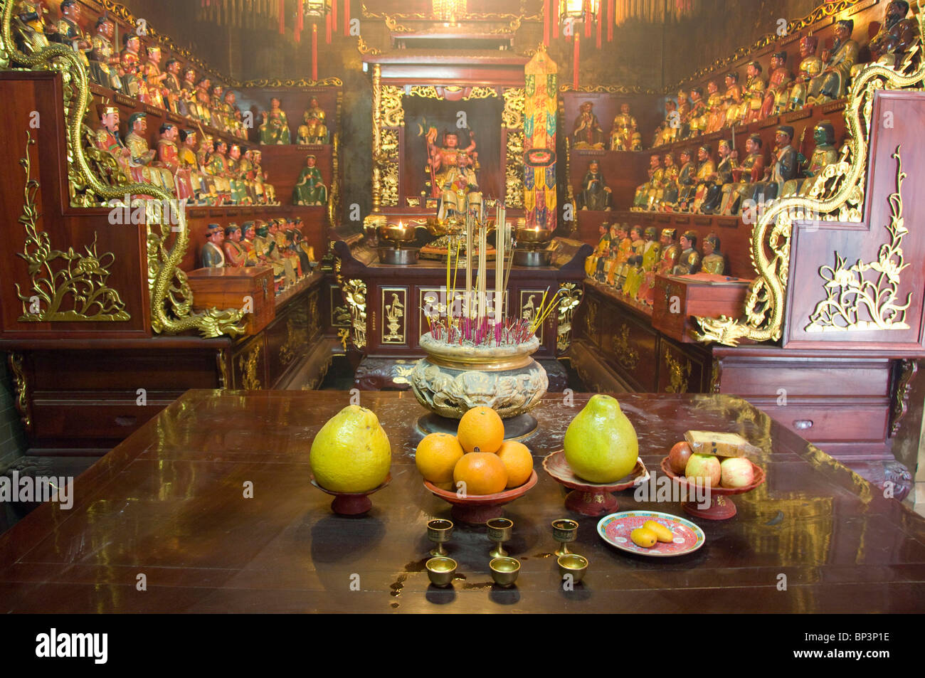 China, Hongkong, New Territories, Tai Po Bereich. In den berühmten Man Mo Tempel, angeboten. Stockfoto