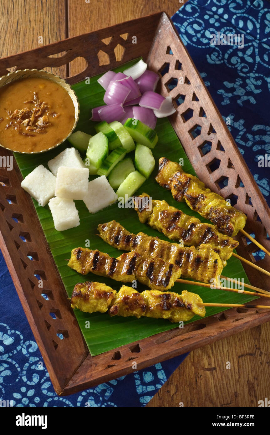 Chicken Satay mit Erdnuss-sauce Stockfoto
