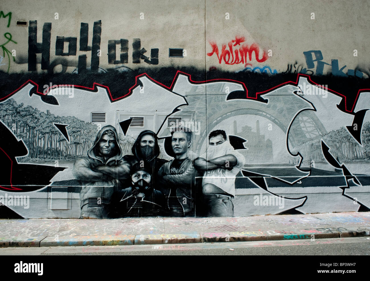 Paris, Frankreich, Painting Wall with Spray Paint, Graffiti Graphic Arts, Street Art, Portrait Artists Stockfoto
