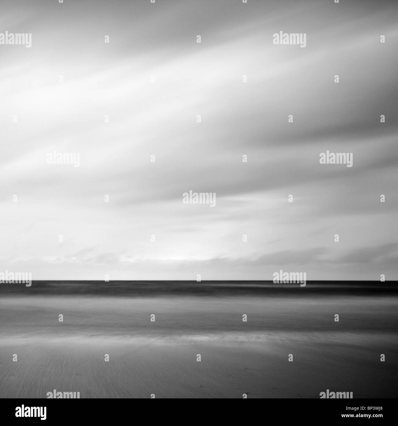 geraden Linie am Horizont, die Nordsee in einer langen Belichtungszeit. Stockfoto