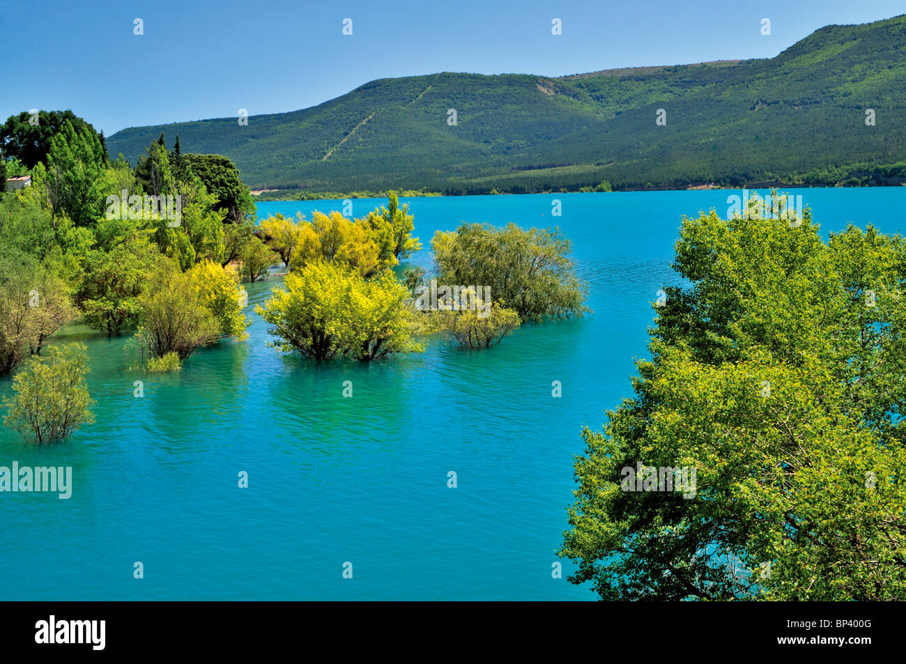 Spanien, Navarra: Blick auf die Staustufe Embalse de Yesa Stockfoto