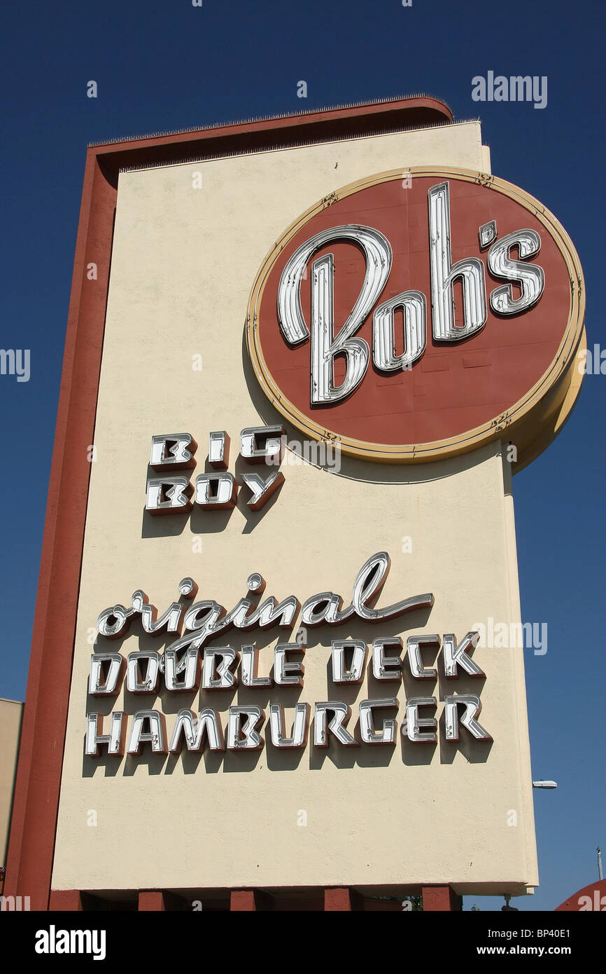 BOB'S BIG BOY DISNEY PIXAR WORLD OF CARS Online-Videospiel Debüt BURBANK CALIFORNIA USA 11. August 2010 Stockfoto