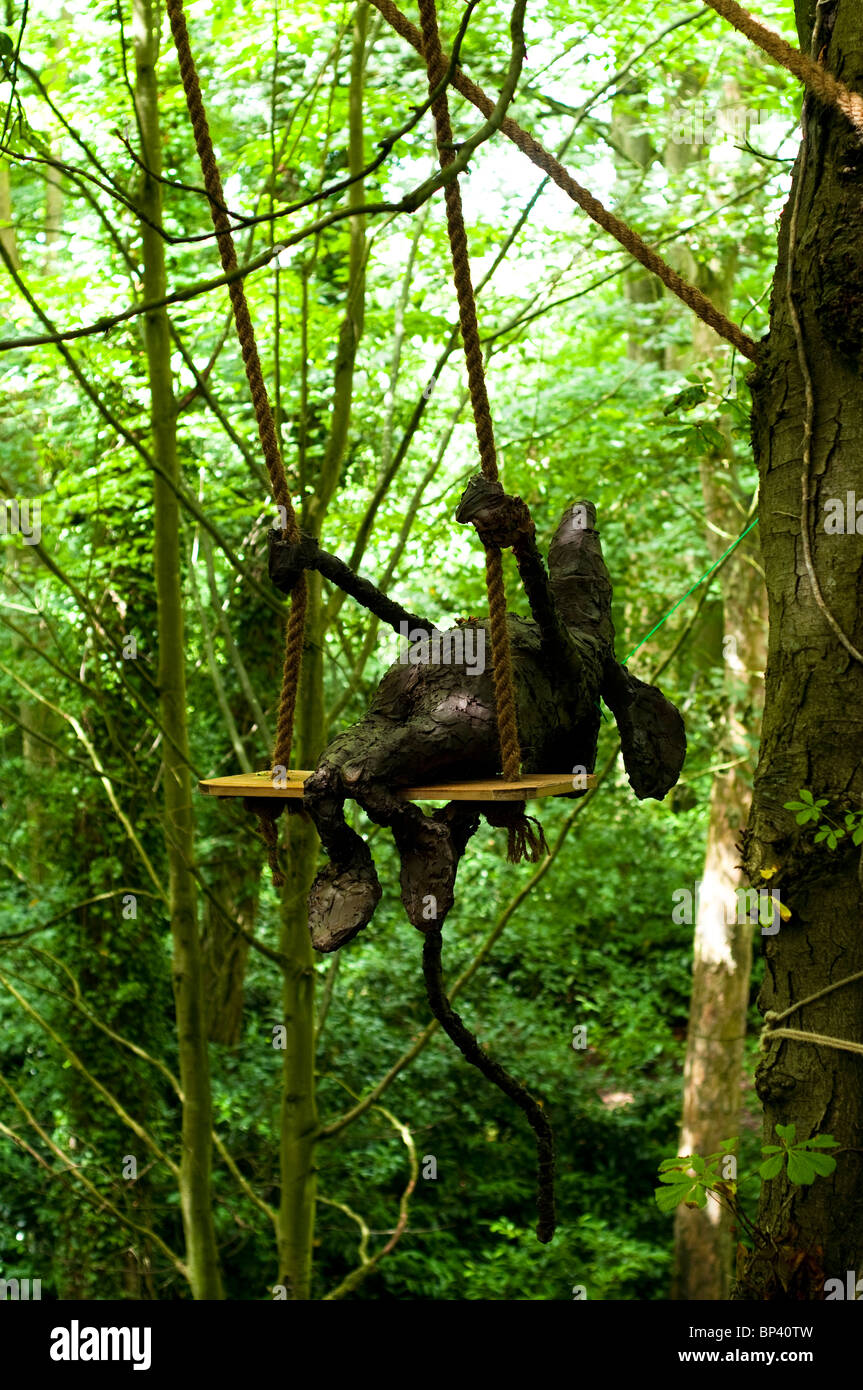 "Die Freiheit" von Stephen Charlton, Teil der "Kunst im Garten"-Veranstaltung im Painswick Rokoko Garden in The Cotswolds Stockfoto