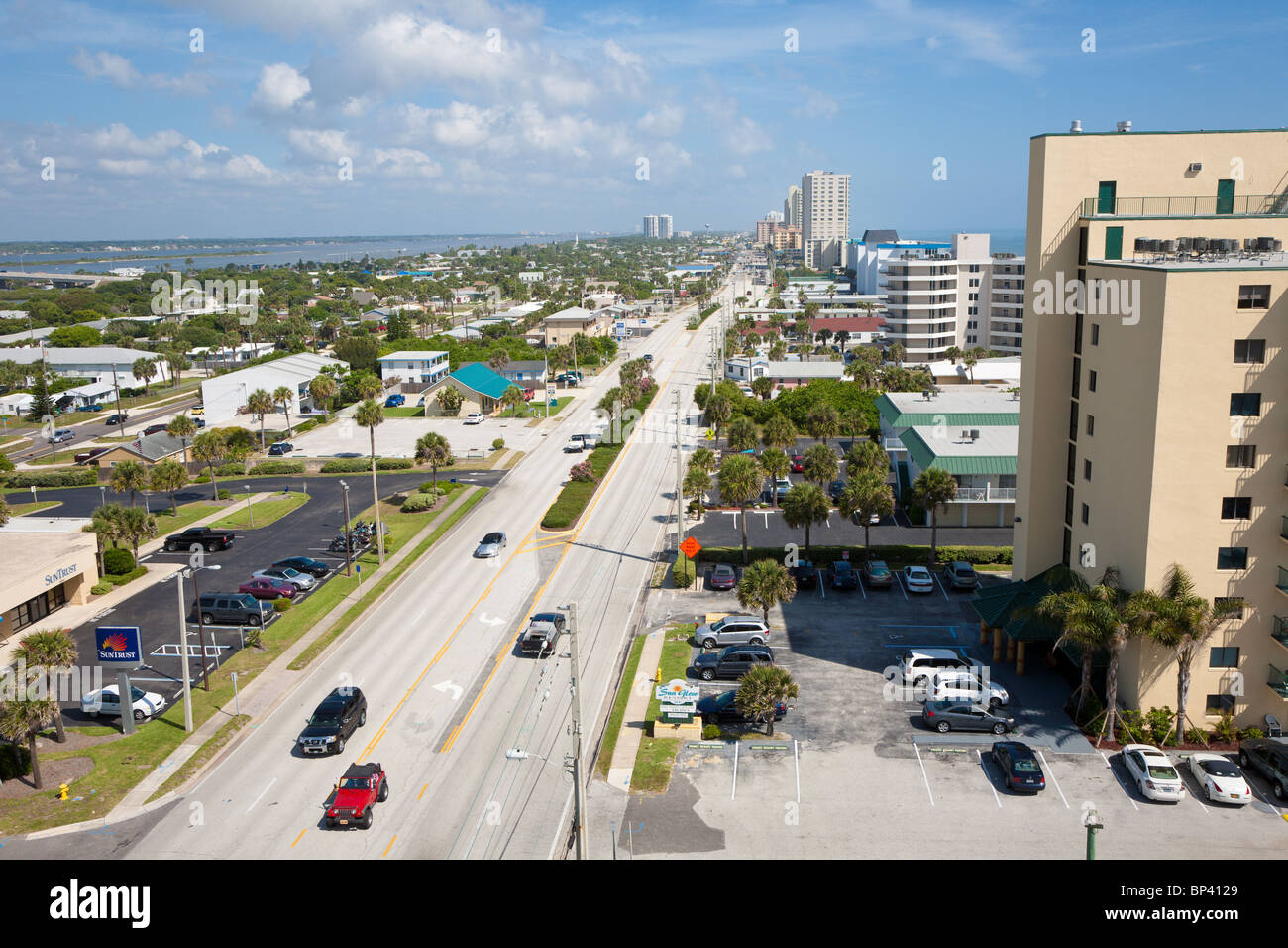 Daytona Beach Shores, FL - anzeigen Mai 2010 - Blick nach Norden, entlang der South Atlantic Avenue in Daytona Beach Shores, Florida Stockfoto