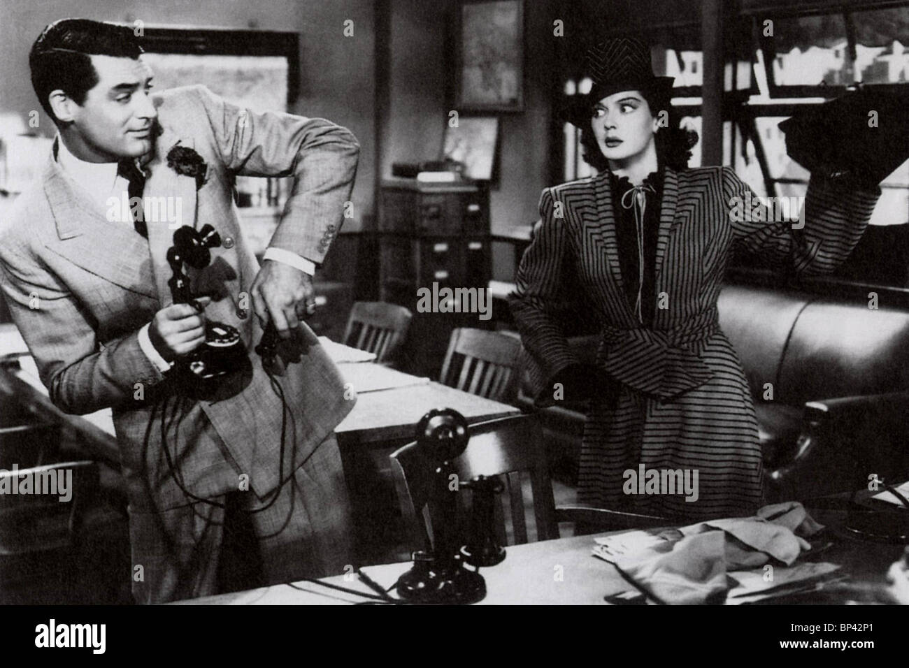 CARY GRANT, Rosalind Russell, Sein Mädchen Freitag, 1940 Stockfoto