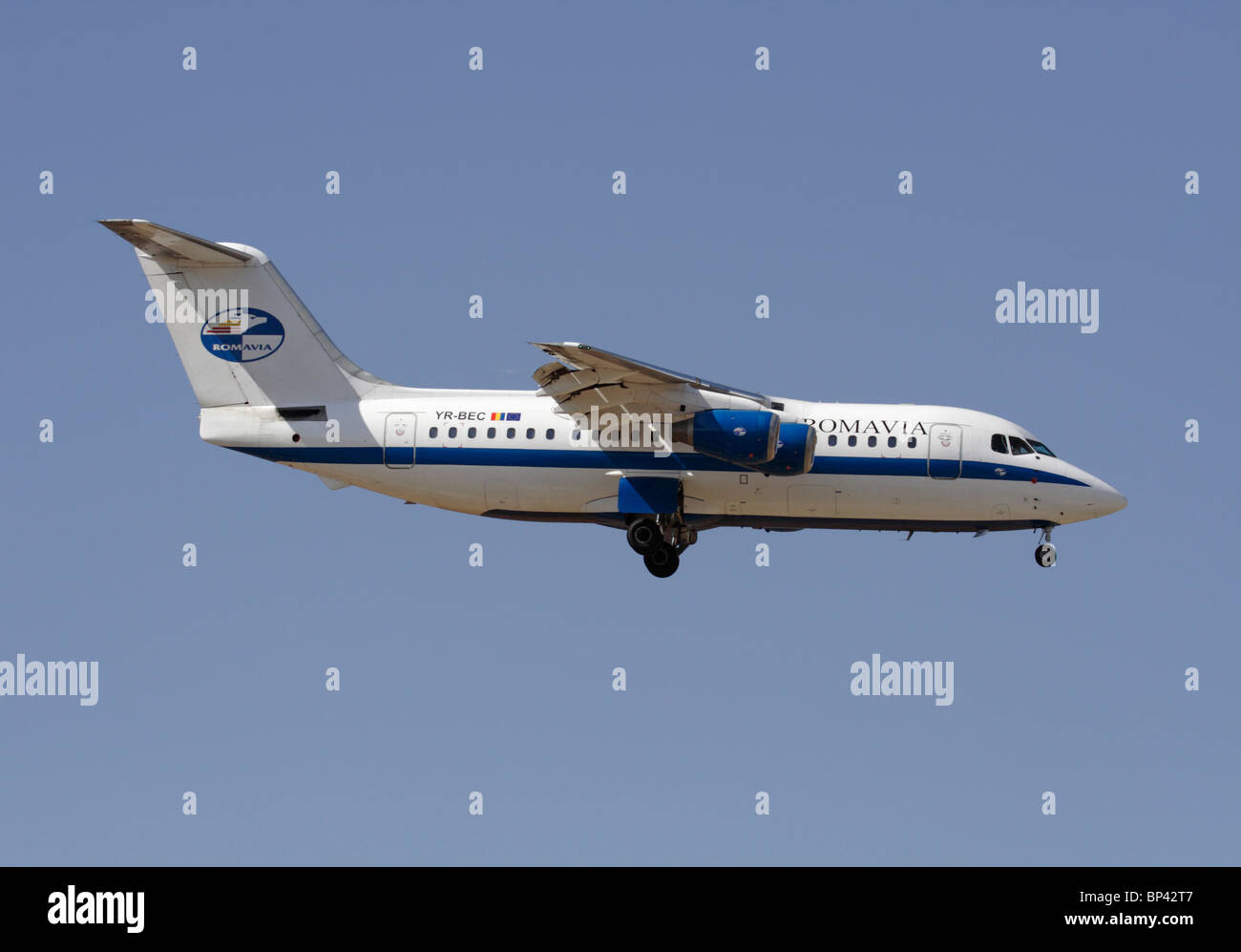 Romavia British Aerospace 146-200 kleine airliner Ansatz. Von der Seite. Stockfoto