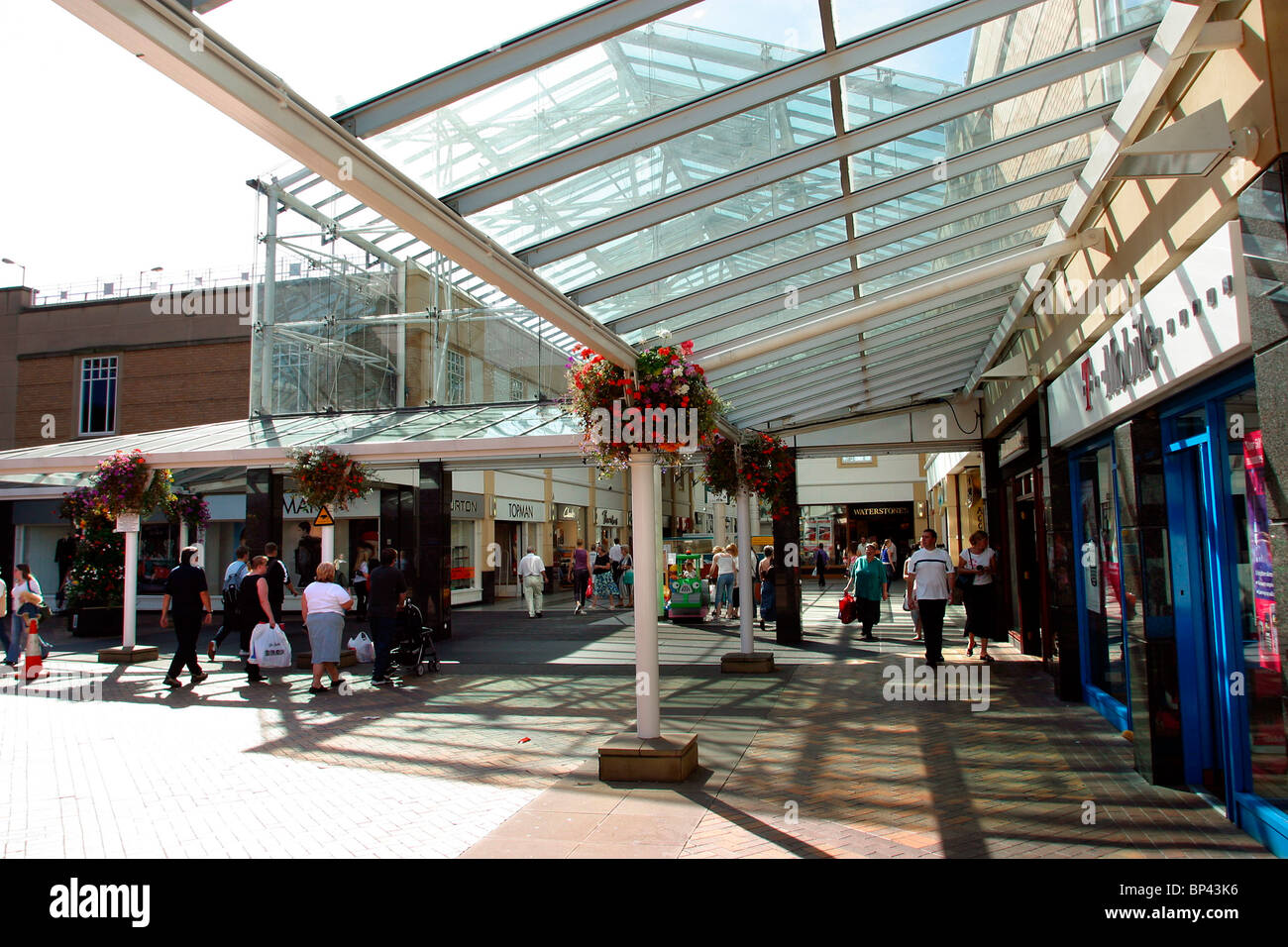 Großbritannien, England, Cheshire, Stockport, Merseyway Shopping Precinct Stockfoto