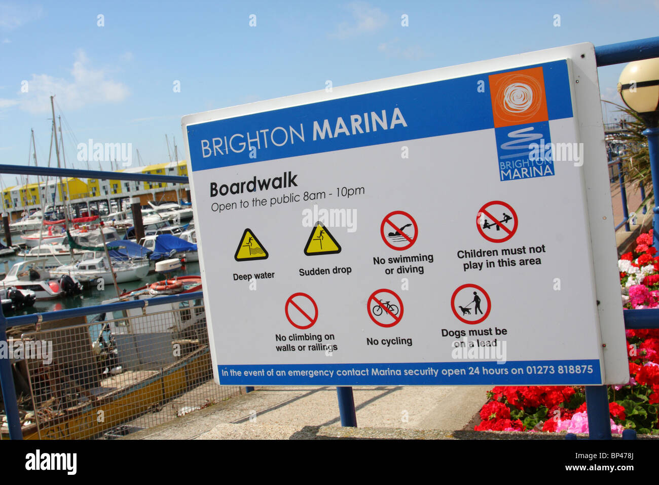 Ein Hinweisschild am Brighton Marina, Brighton, West Sussex, England, U.K Stockfoto