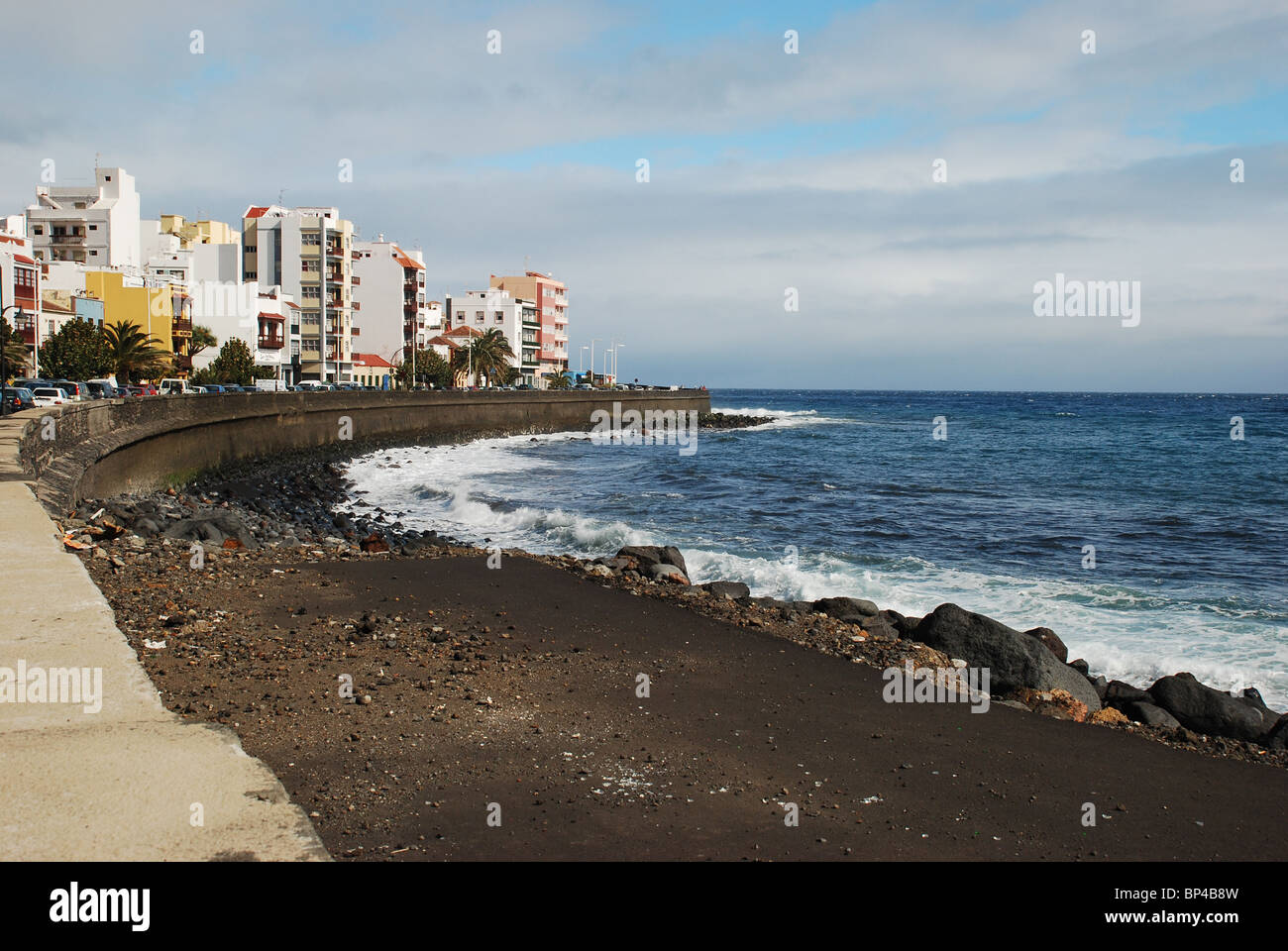 Das Nordende von Santa Cruz De La Palma und den Atlantischen Ozean Stockfoto