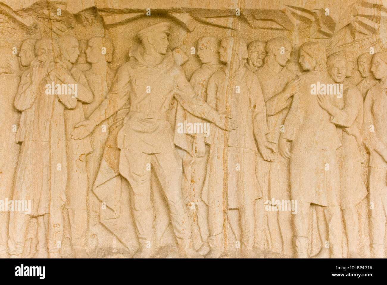 Sandstein Skulptur Kennzeichnung 2. Weltkrieg Massaker von Lidice in der Nähe von Prag Tschechische Republik Europa Stockfoto