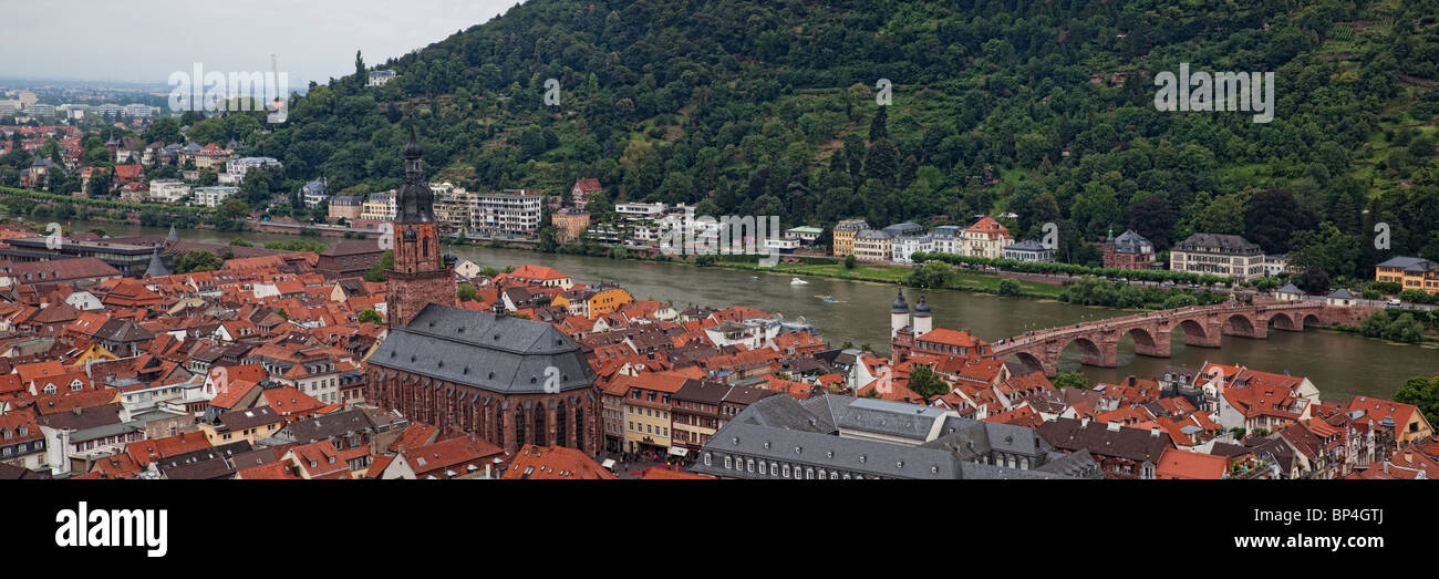 Panorama Luftaufnahme des historischen Heidelberg Kathedrale, Bridge, Innenstadt und Neckars vom Heidelberger Schloss Stockfoto