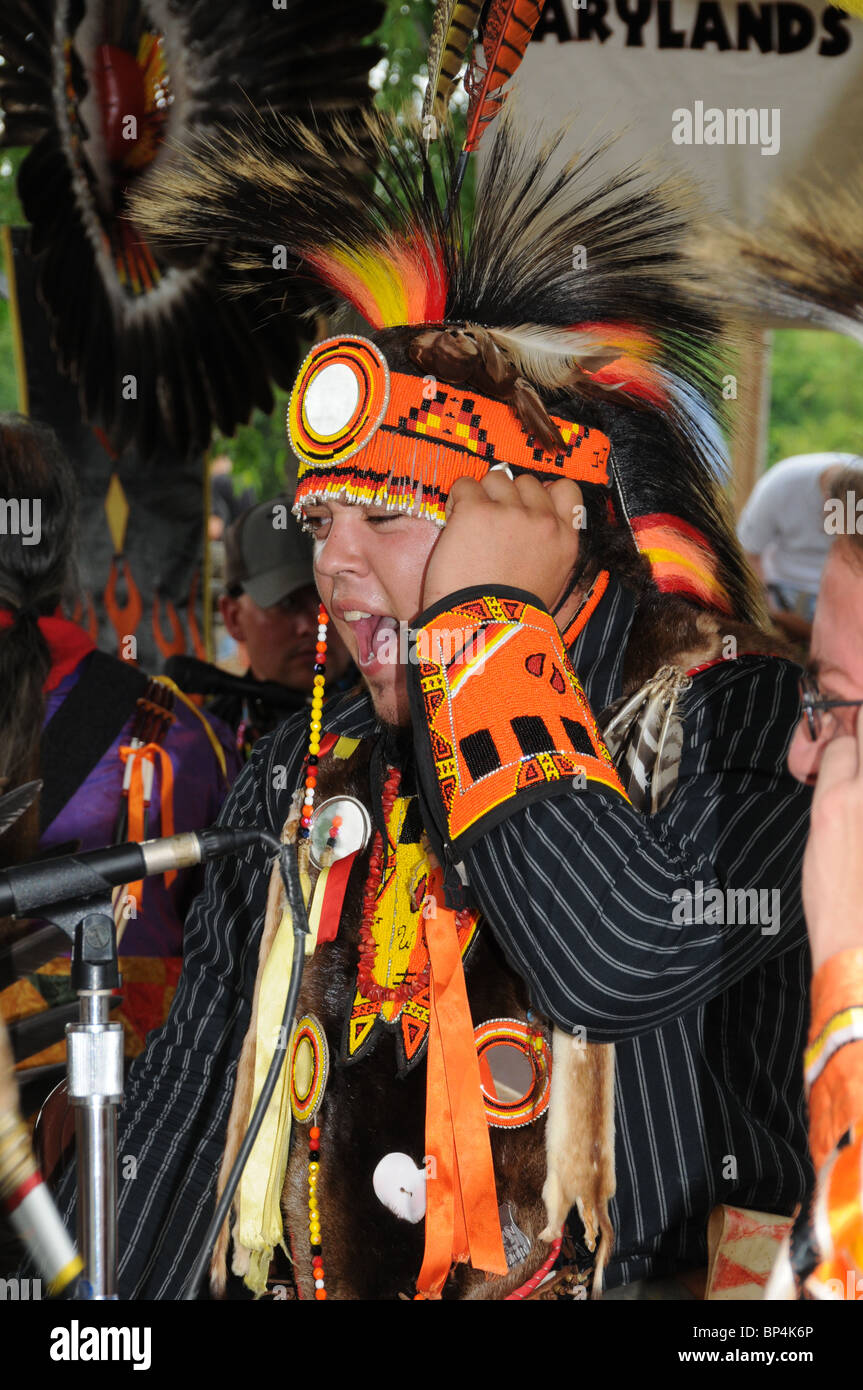 Porträt einer jungen Indianer auf einem Powwow in Waldorf, Maryland Stockfoto