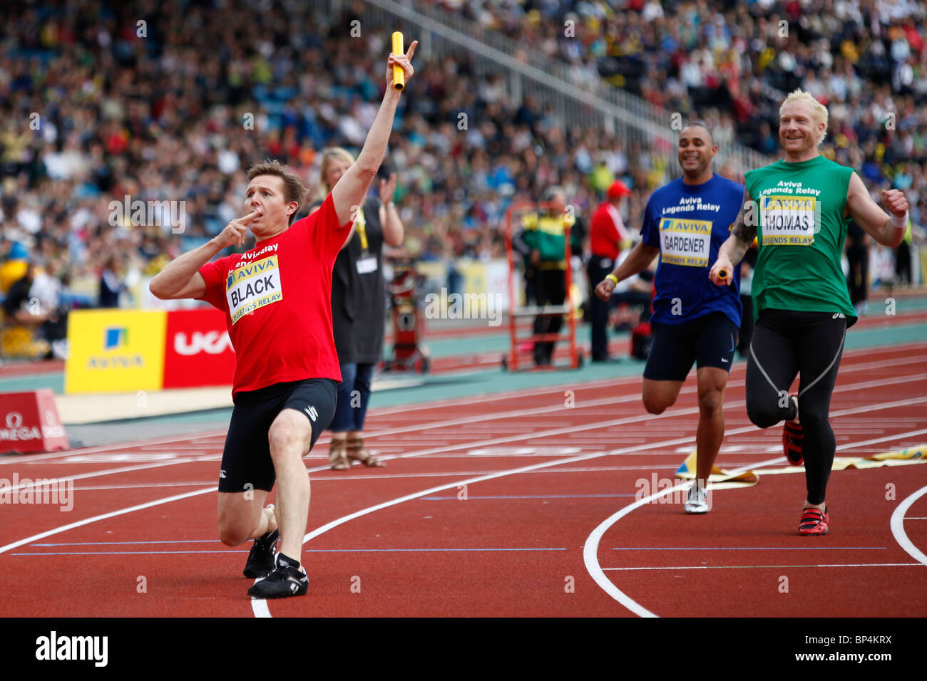 Roger Schwarz gewinnen 4 x 100 Meter Legenden Rennen am Aviva London Grand Prix, Crystal Palace, London. August 2010 Stockfoto