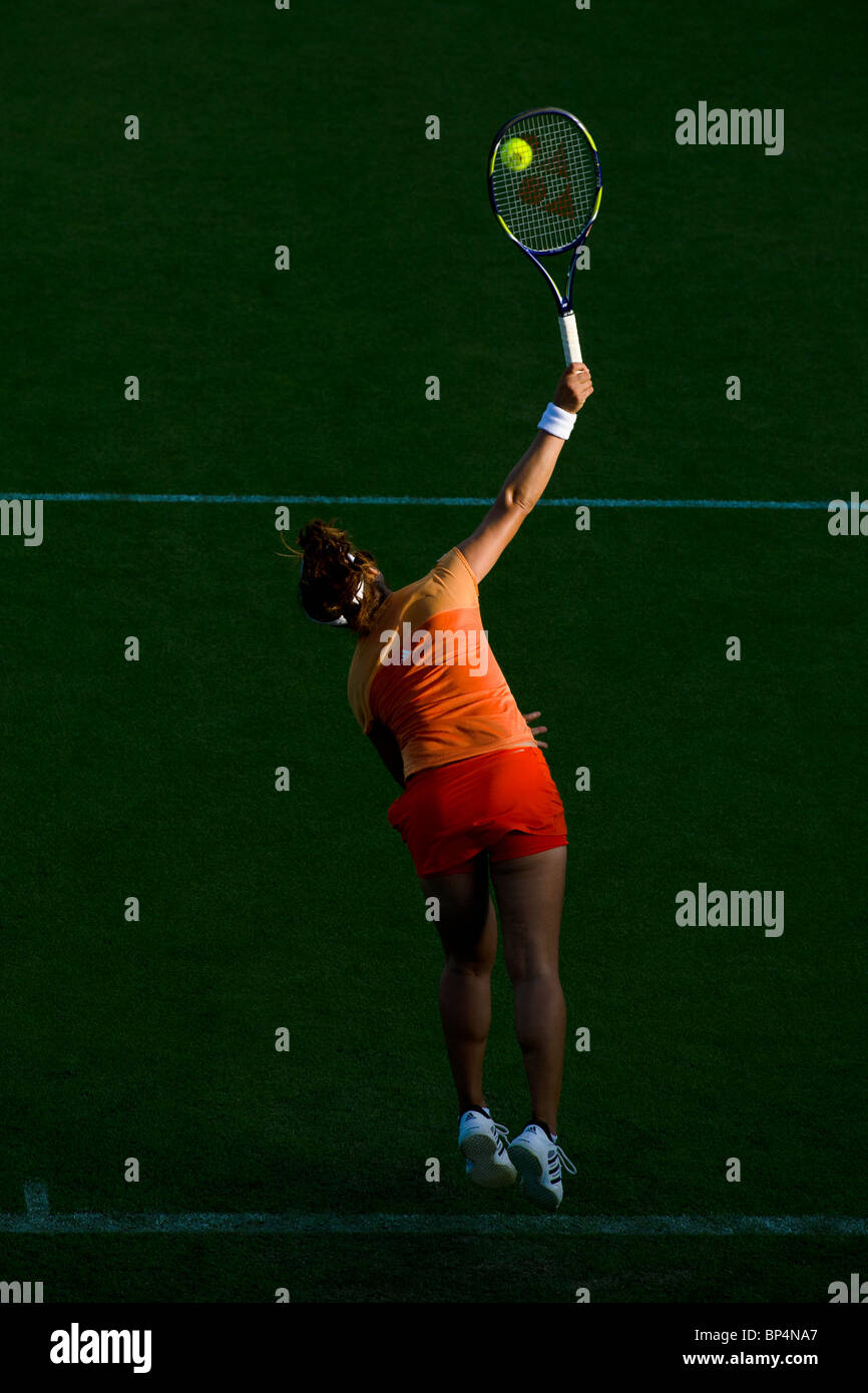 Ayumi Morita Japan im Kampf gegen Arina Rodionova Russlands Samstag, 12. Juni 2010. AEGON International 2010 Stockfoto