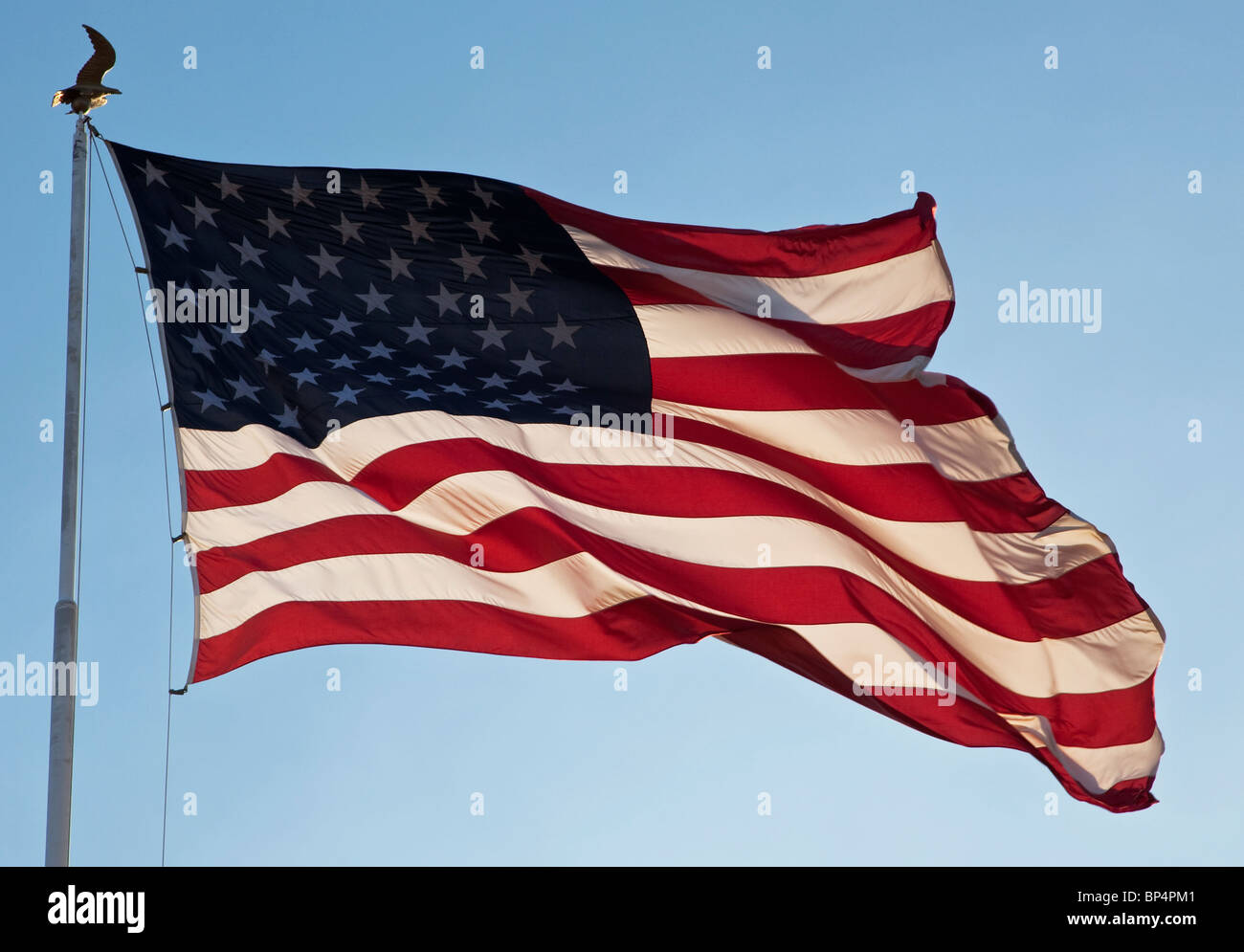 US-Flagge am Fahnenmast Stockfoto