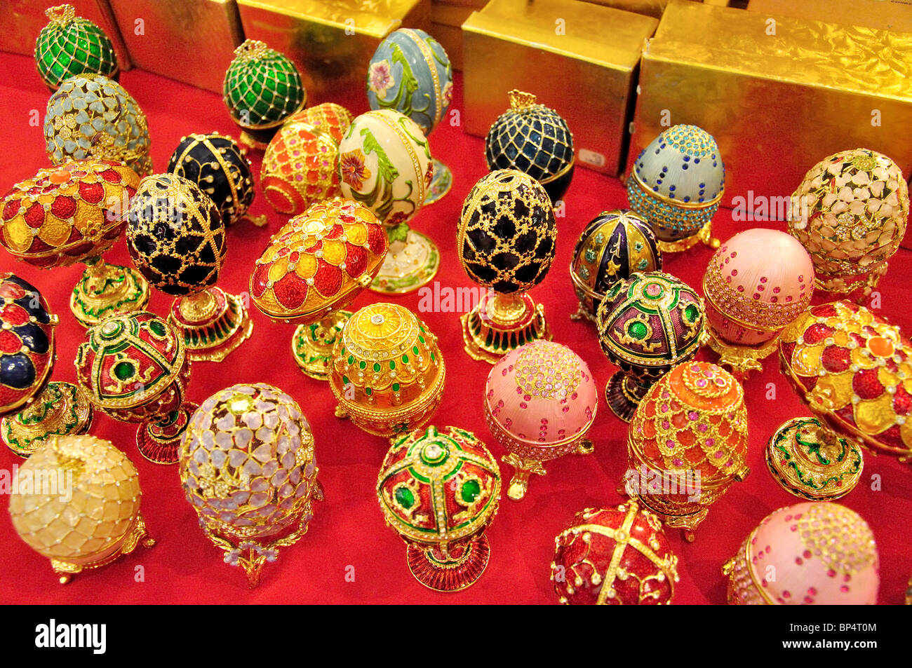 Souvenir russischen Fabergé-Eiern, Sankt Petersburg, nordwestlichen Region, Russland Stockfoto