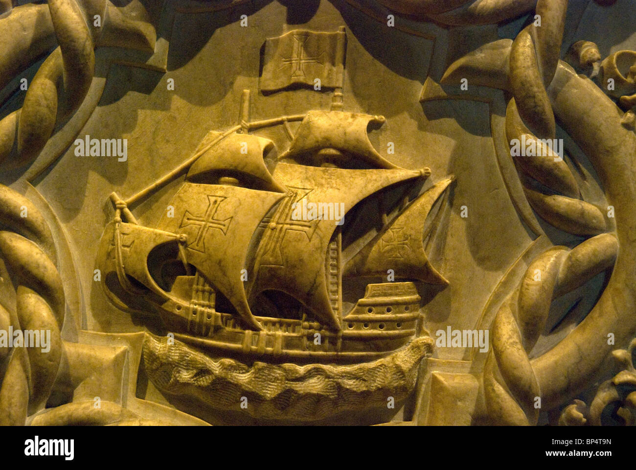 Das Neomanueline Grab Seefahrers Vasco da Gama, Kirche von Santa Maria, Kloster des Hieronymus, Lissabon, Portugal Stockfoto