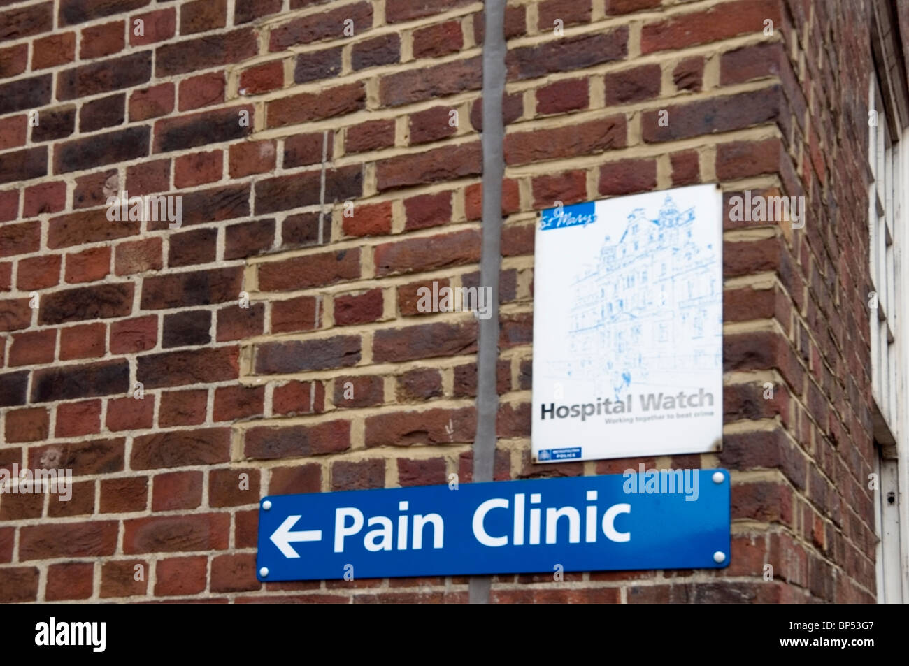 Schmerzklinik, St. Marien Krankenhaus Watch Zeichen und Karte, London, UK, Europa, EU Stockfoto