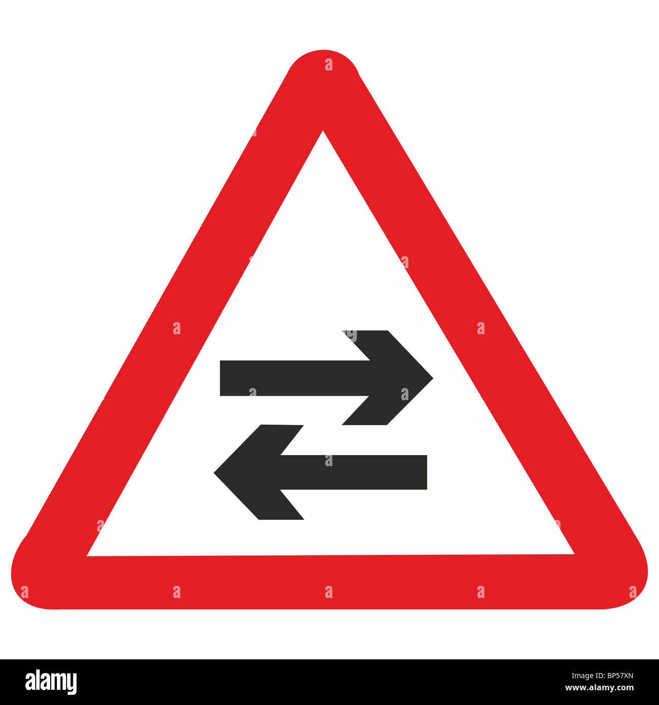 UK Zeichen Pfeile zwei Weg Straßenverkehr überqueren voraus Stockfoto