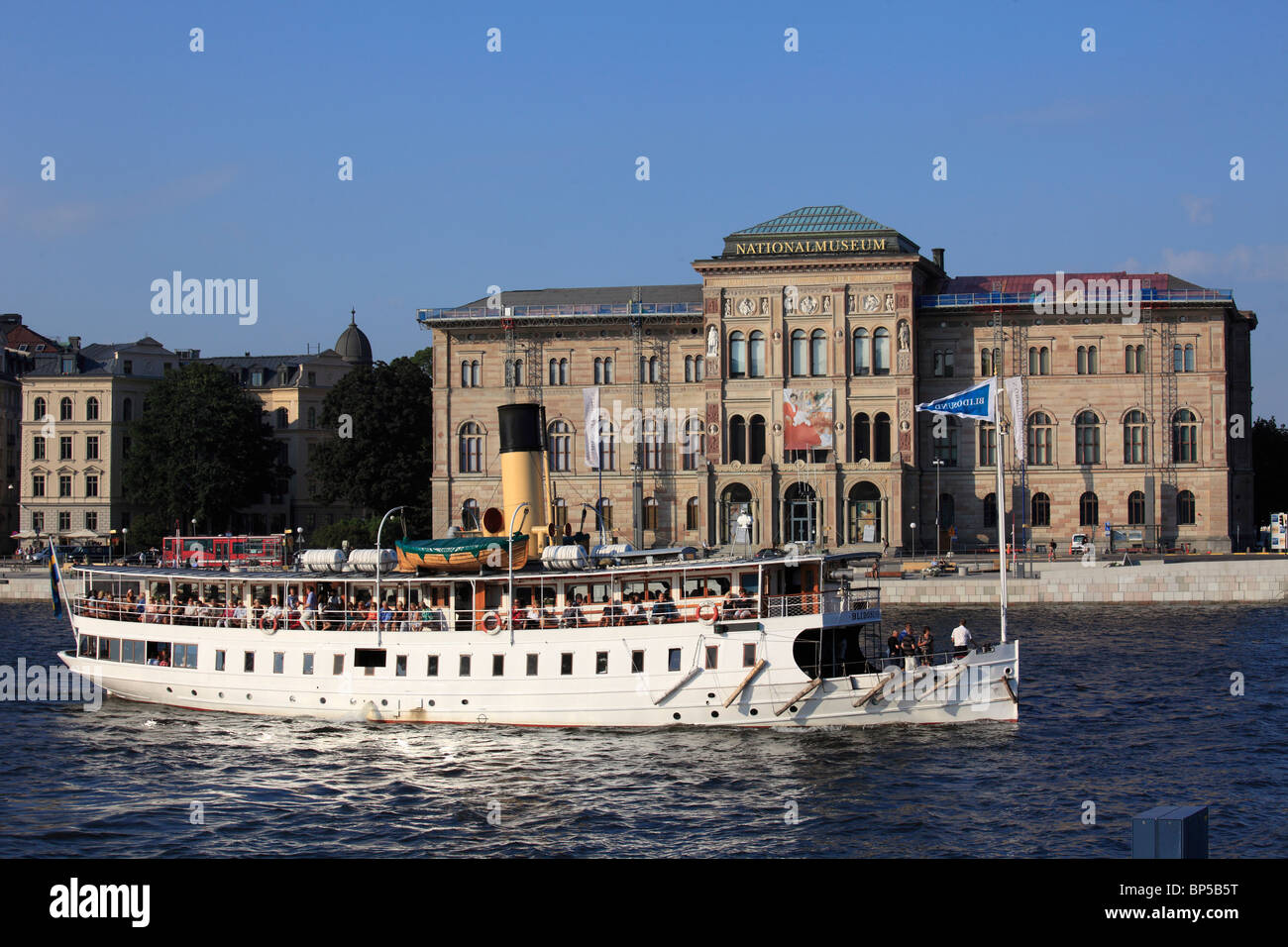Schweden, Stockholm, Nationalmuseum, Sightseeing-Boot im Hafen Stockfoto