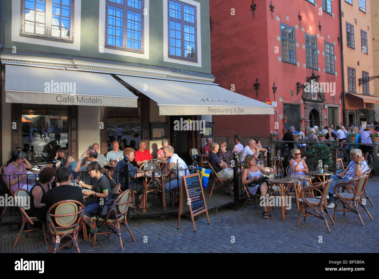 Schweden, Stockholm, Gamla Stan, Stortorget, Straßencafé, Menschen, Freizeit, Stockfoto