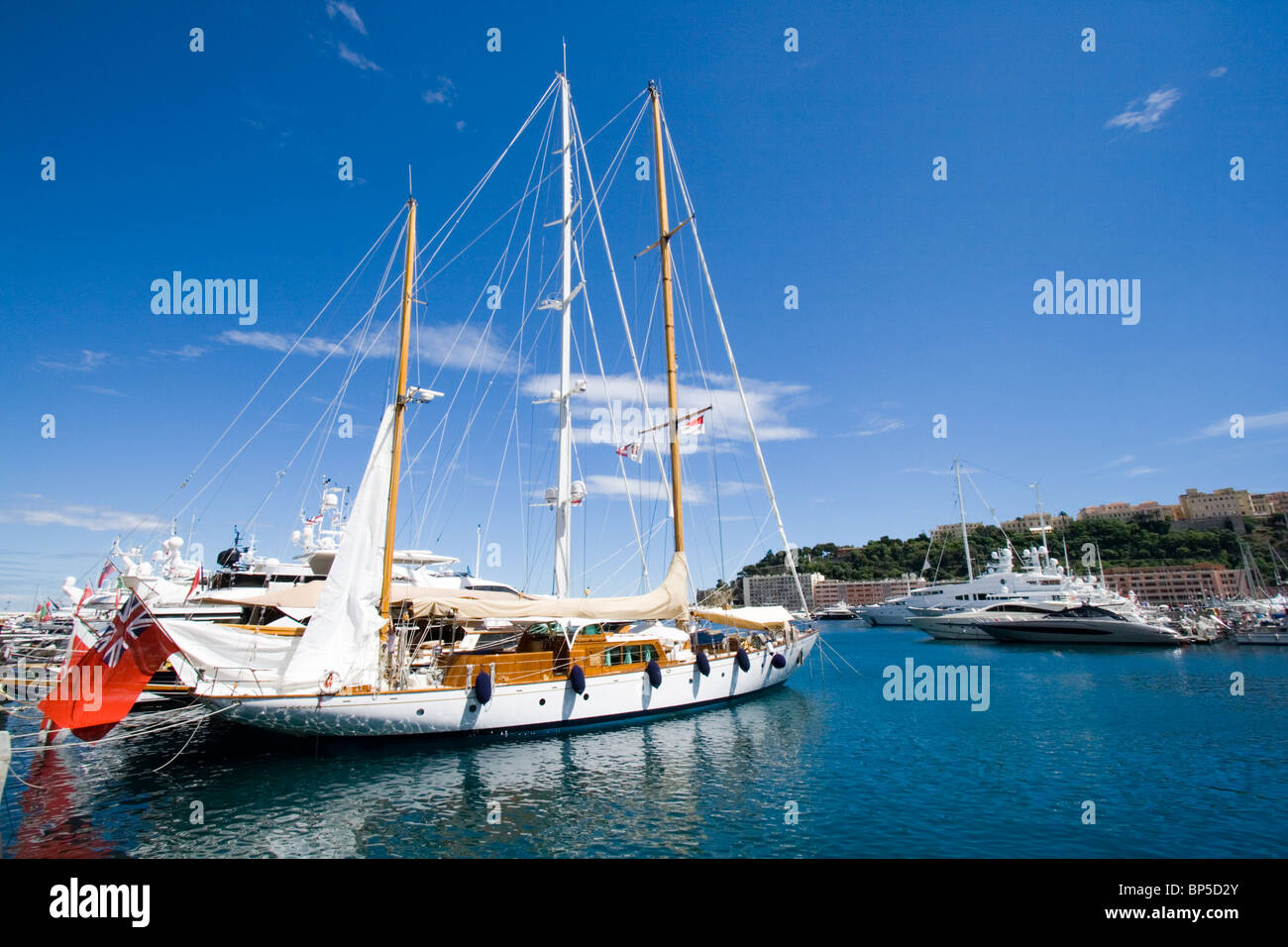 Segelyacht im Hafen von Monte Carlo. Monaco Stockfoto