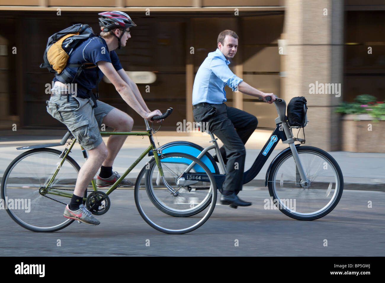 Pendler Radfahren - City of London Stockfoto