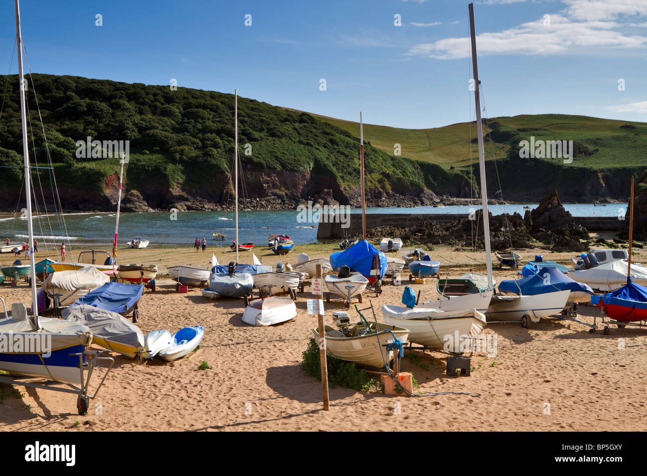 Hoffnung-Bucht, innere hoffen und Bolzen Tail. Jollen und Segelboote am Strand hoch und trocken. Stockfoto