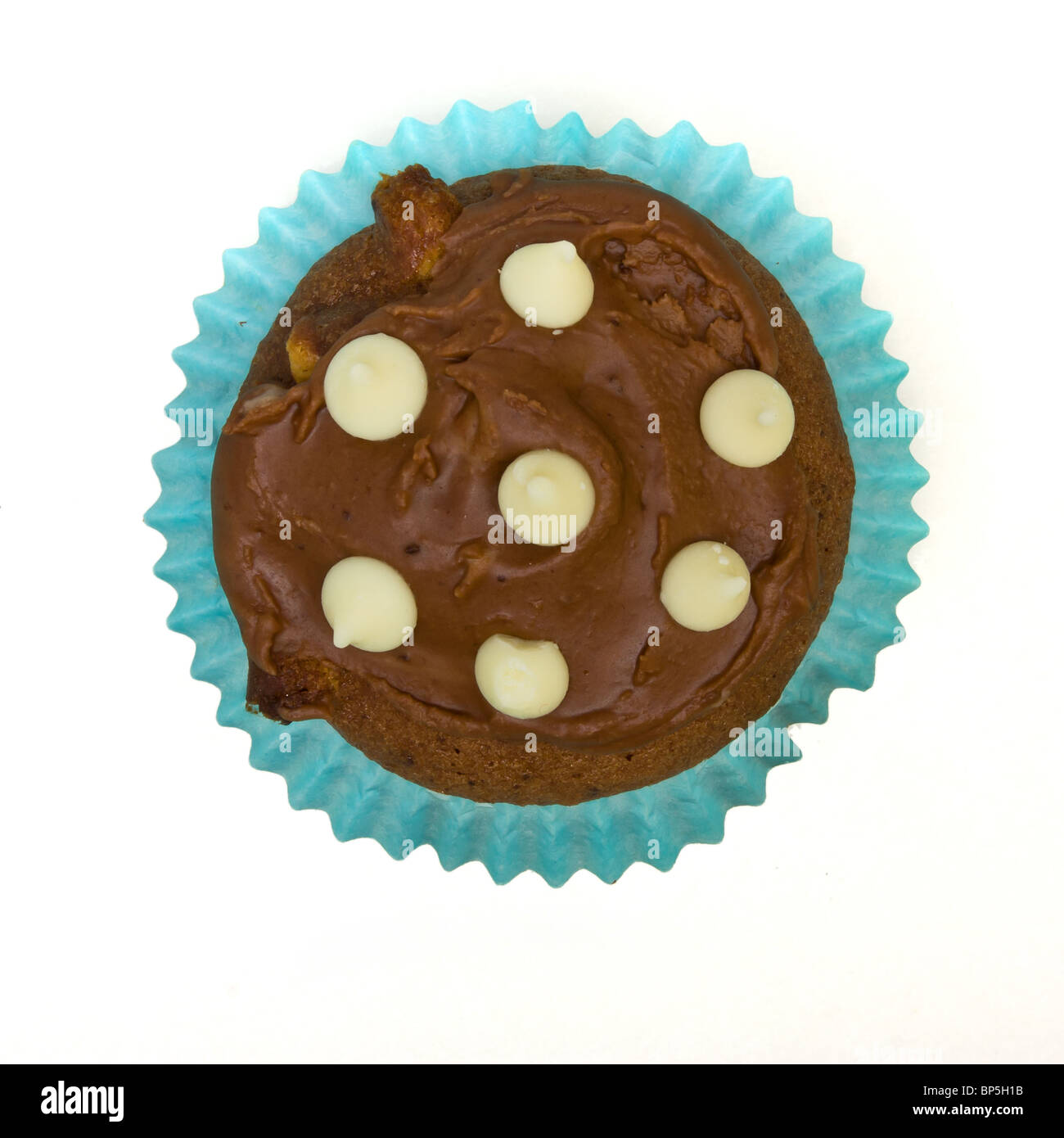 Hausgemachte Schokolade Cupcake mit weißer Schokolade Dekoration fallen. Stockfoto