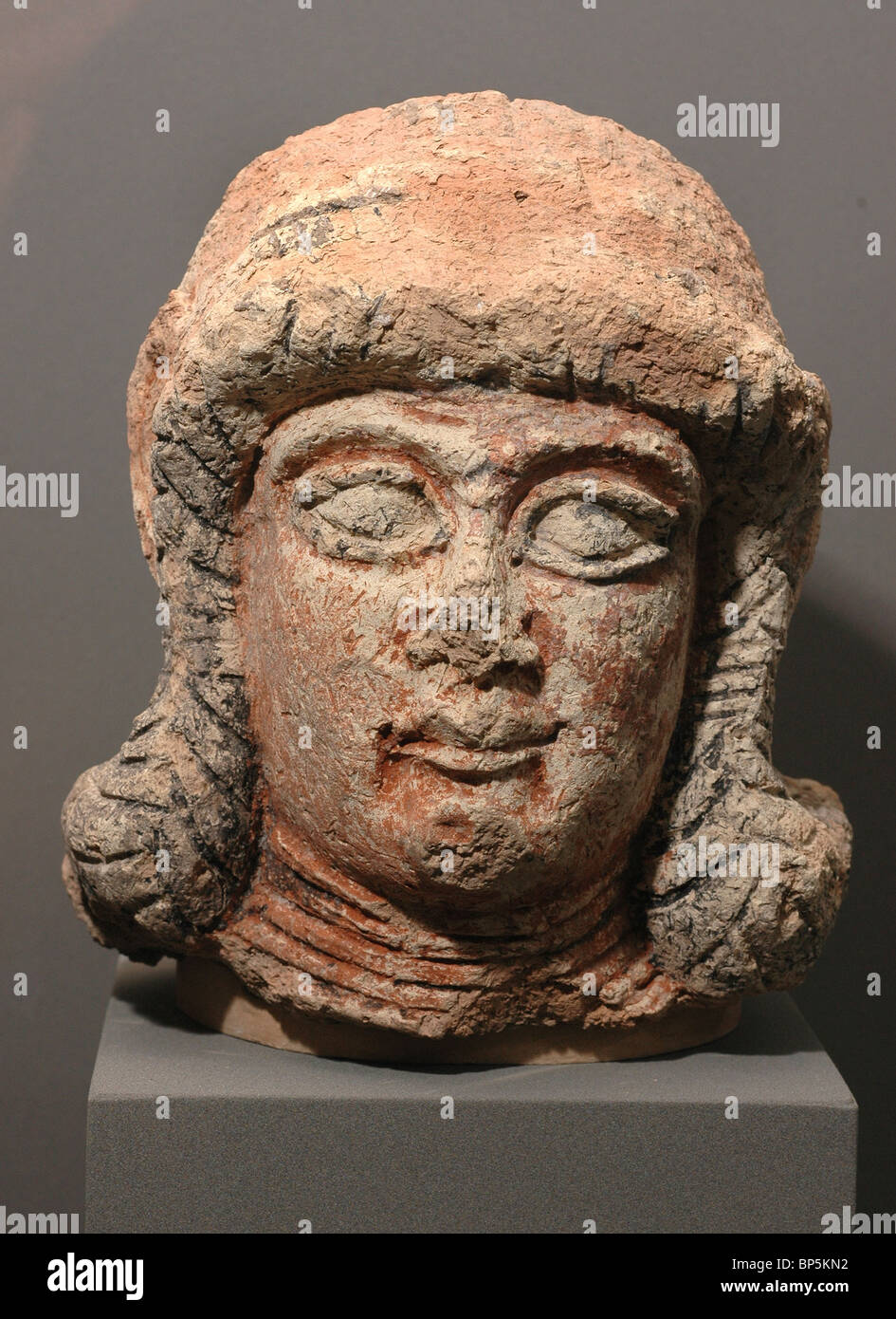 5333. weiblicher Kopf, Mesopotamien, c. 8-7. C. V. CHR. Stockfoto