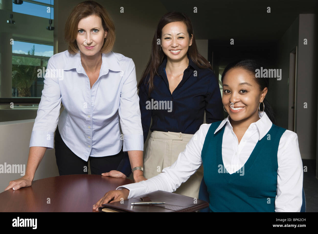 Multi-rassischen Gruppe von Unternehmerinnen Stockfoto
