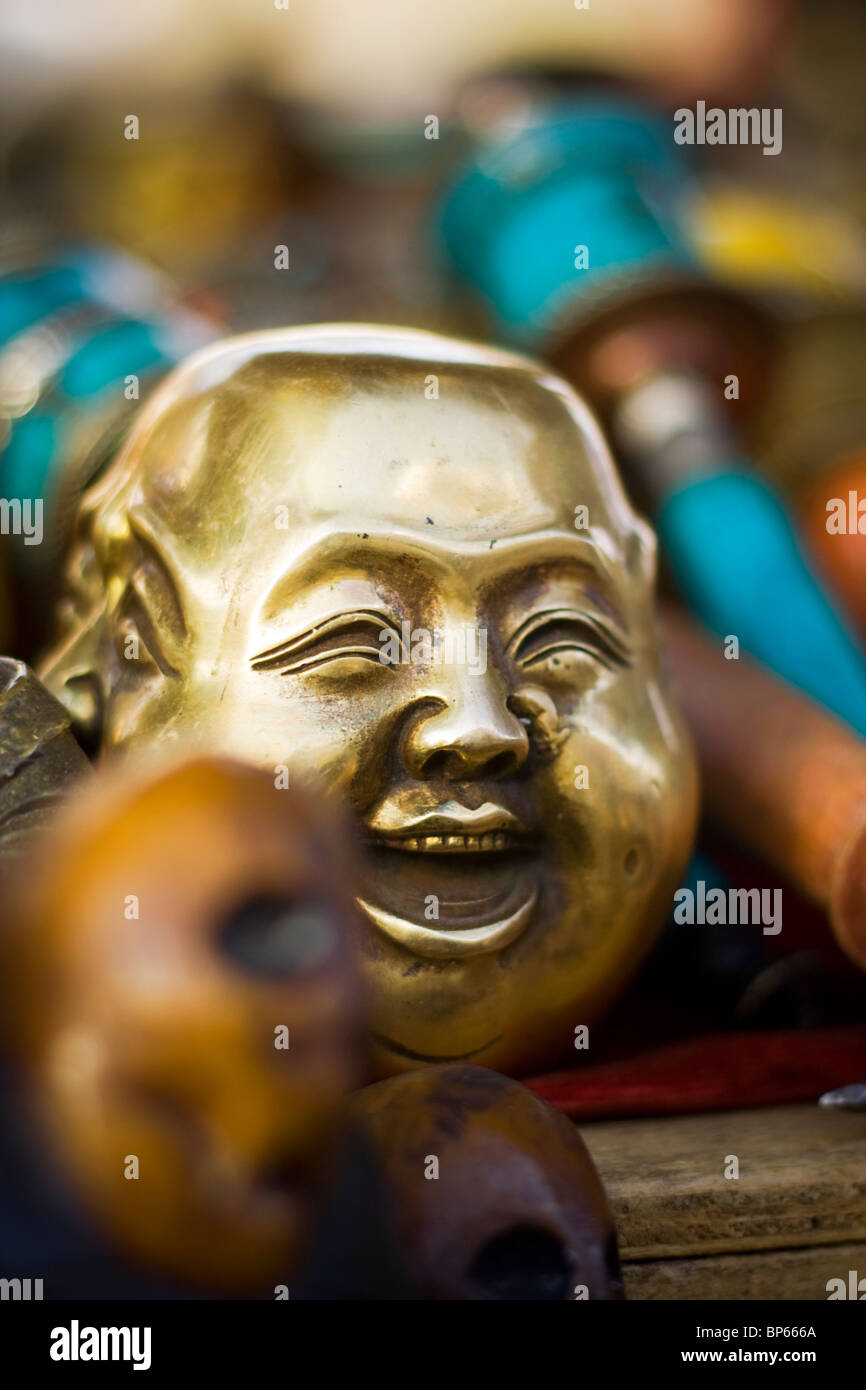 4 unter der Leitung Buddha Souvenir in einem Markt auf der Rennstrecke/Barkhor Jokhang in Lhasa, Tibet. Stockfoto